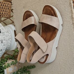Sofft sz 10M cream/light beige leather sandal